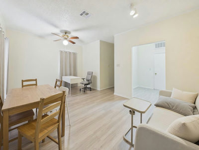 2804 Rio Grande St #201 — photo 2
