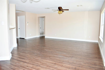 804 Lavaca Loop — photo 2