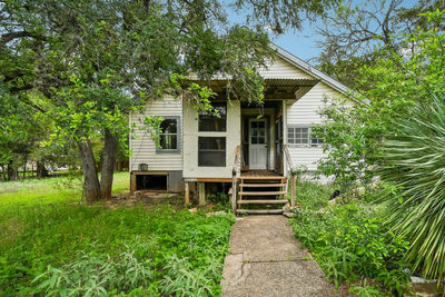 116 Hart Ln — photo 2