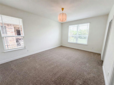 401 Fort William St #33 — photo 4