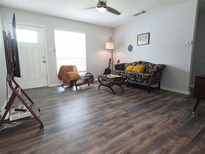 4407 Dovewood Dr — photo 5