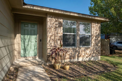 409 Ballentine Ct — photo 4