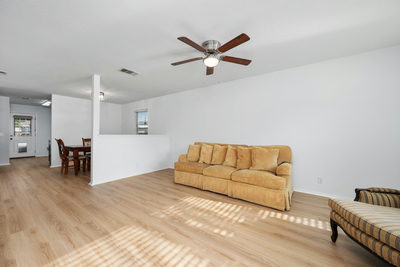 409 Ballentine Ct — photo 5