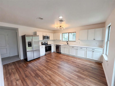 5406 S Hearsey Dr — photo 2