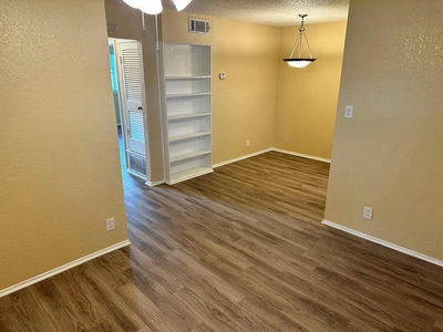 2401 Manor Rd #220 — photo 5