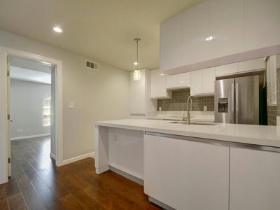 3110 Red River St #C-402 — photo 5