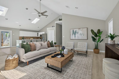 411 W Live Oak St — photo 2
