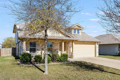 704 Mitchell Dr — photo 3
