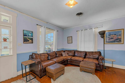 706 W 11th St — photo 4