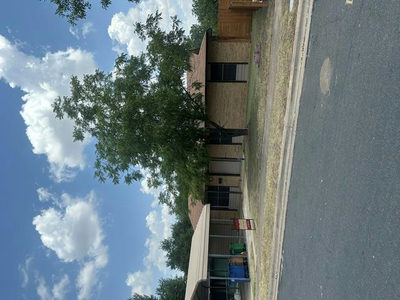 1113 Lawson Ln — photo 2