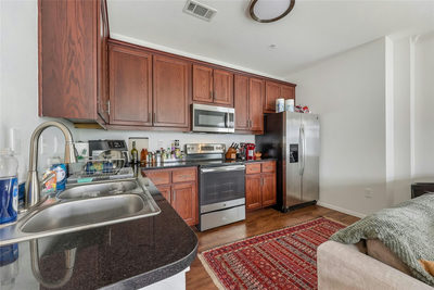 910 W 25th St #507 — photo 5