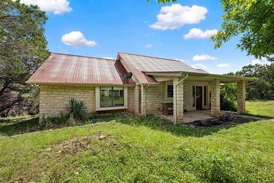555 Hillsedge Rd — photo 2