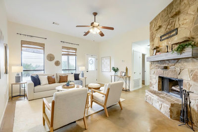 10213 Thomas Ln — photo 4