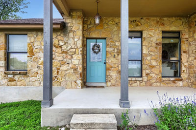 10213 Thomas Ln — photo 2