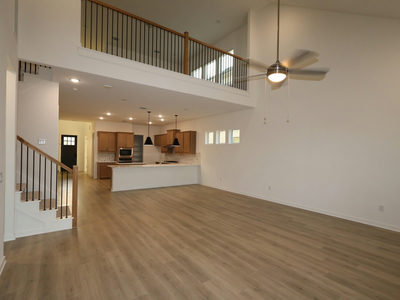 832 Purmela St — photo 3