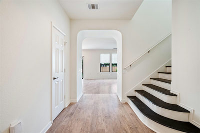 9109 Ipswich Bay Dr — photo 4