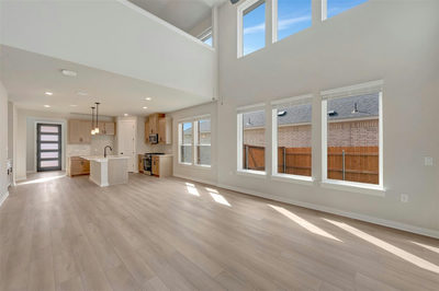 635 Clarissa St — photo 4