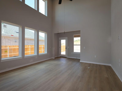 635 Clarissa St — photo 5