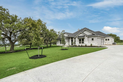 3109 Honeywood Dr — photo 4