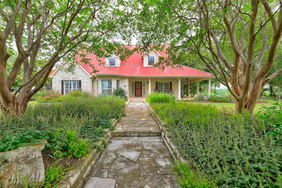 351 Laurel Crk — photo 2