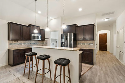 2705 Kingsland Way — photo 4