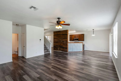 711 Abundance Ln — photo 4