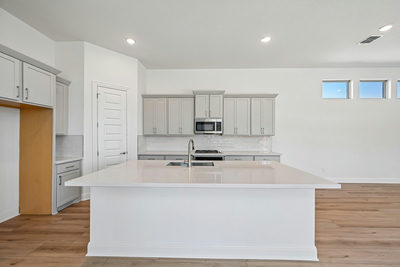 129 Royal Fern Rd — photo 2