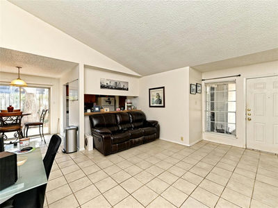 12002 Arrowwood Dr — photo 4