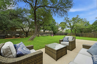 5604 Beachmont Ct — photo 2