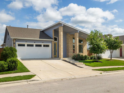 8204 Silhouette St — photo 2