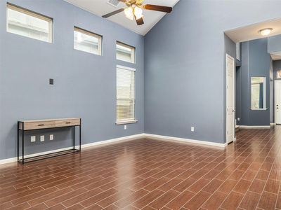 1205 Clearwing Cir — photo 4