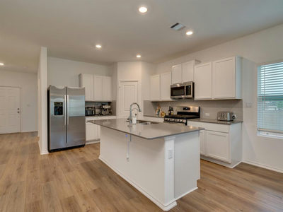 1208 Sweetspire St — photo 3