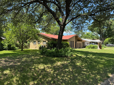 2701 Thrushwood Dr — photo 2