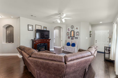 1015 Hondo Ln — photo 4