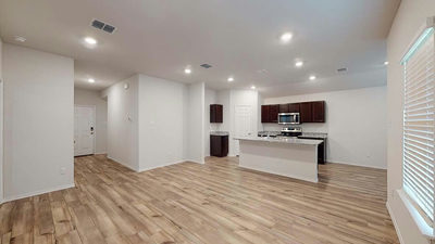 553 Hector Loop — photo 4