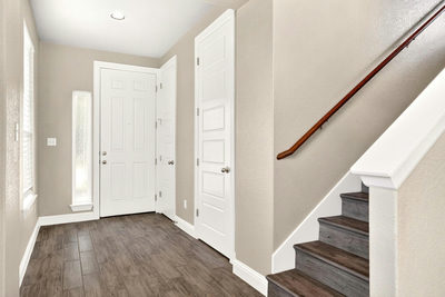 205 Oakstone Dr — photo 4