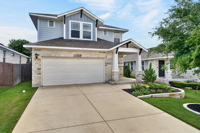 205 Oakstone Dr — photo 2