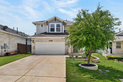 205 Oakstone Dr — photo 3