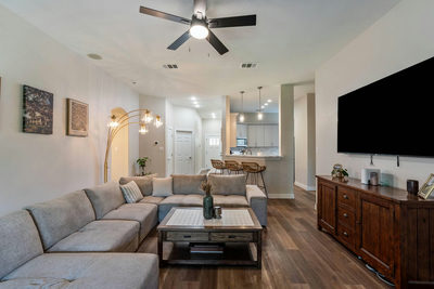 113 Hanstrom Dr — photo 4
