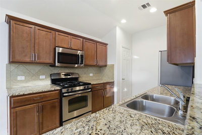 448 Nottingham Loop — photo 3