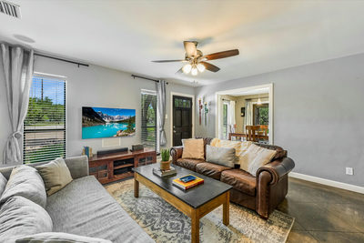 101 Chapparal Dr — photo 3