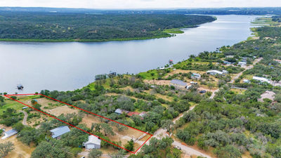 303 Lake View Dr — photo 4