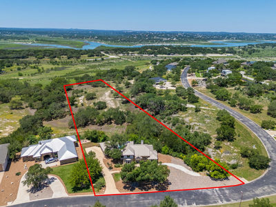 1121 Kings Cove Dr — photo 2
