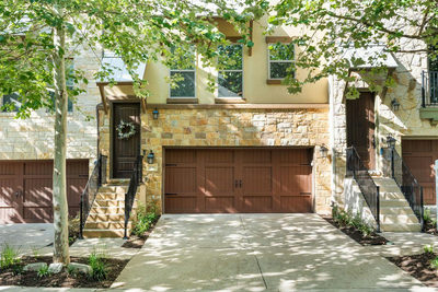 1116 Highknoll Ln — photo 2