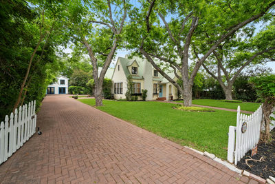 1310 E University Ave — photo 3