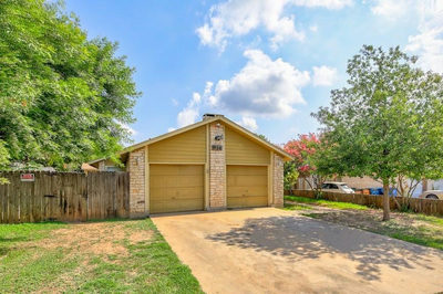 914 Bird Creek Dr — photo 3
