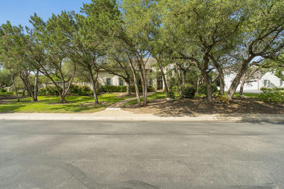 8616 Mendocino Dr — photo 2