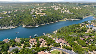 18504 Monet Pointe Dr — photo 4