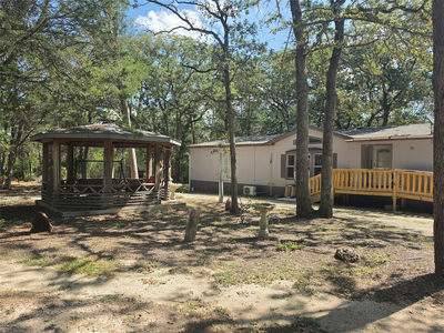 319 Green Oaks Dr — photo 3