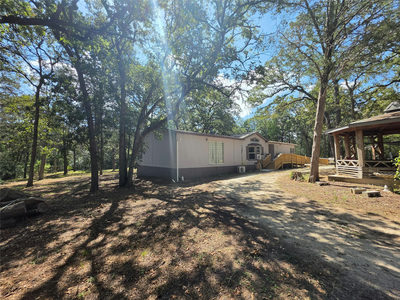 319 Green Oaks Dr — photo 4
